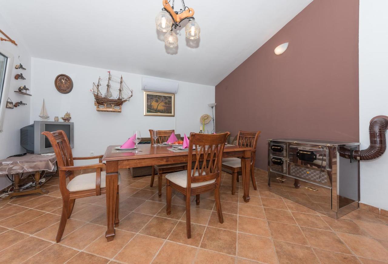 Holiday Home Frane Slivno  Esterno foto